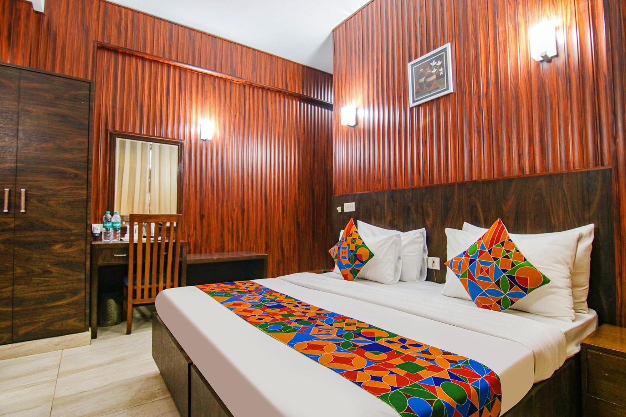Fabhotel Prime The Rivlet Mg Road Gurgáon Kültér fotó
