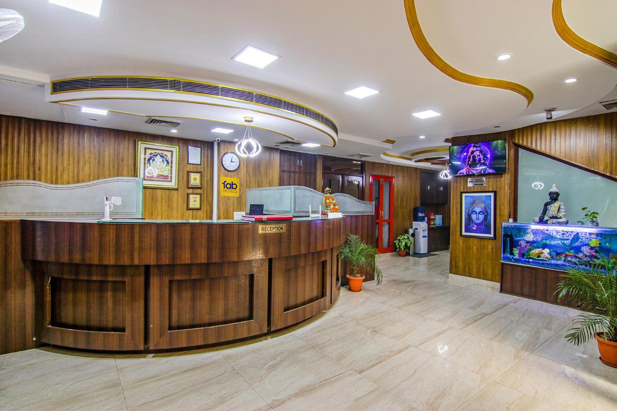 Fabhotel Prime The Rivlet Mg Road Gurgáon Kültér fotó